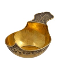 A RUSSIAN SILVER GILDED KOVSH BY PAVEL OVCHINNIKOV