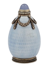 A RUSSIAN PERFUME BOTTLE WITH BLUE GUILLOCHE ENAMEL, EARLY 20TH CEN.