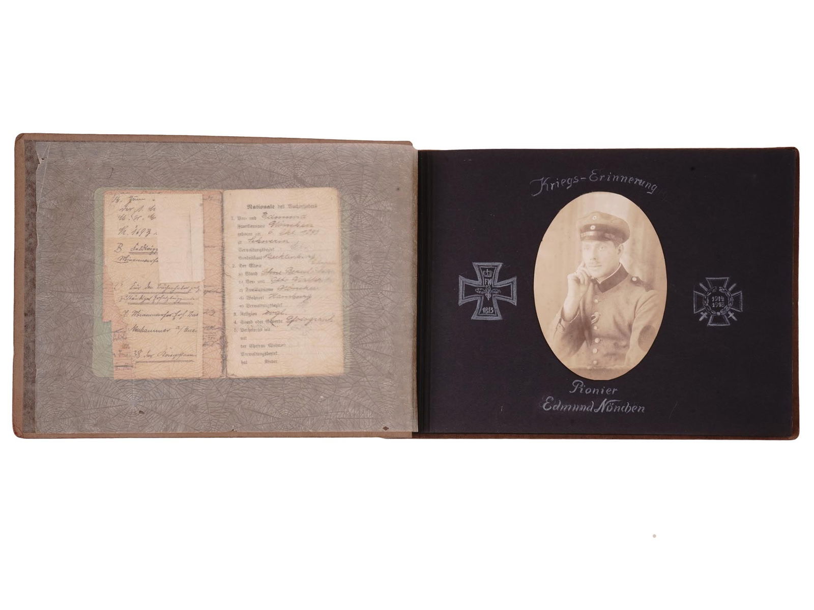 A GERMAN WW2 PHOTO ALBUM (1 of 9)