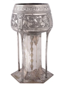 AN EARLY 20TH C JUGEND WURTTEMBERGISCHE METALLWARENFABRIK (WMF) EPNS VASE FROM GERMANY.