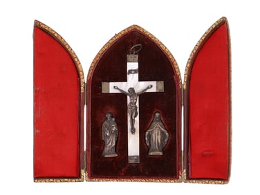 CA. 1892 FRENCH PORTABLE CRUCIFIX SHRINE, FOLDING CASE, BOUASSE-JEUNE CO.