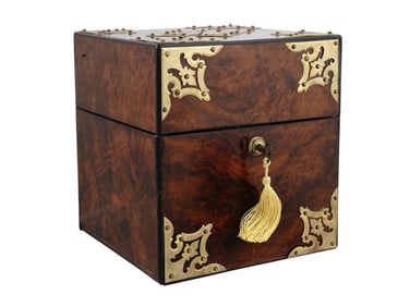 A 19TH CEN. VICTORIAN WALNUT WOOD BRASS-MOUNTED COROMANDEL BOX