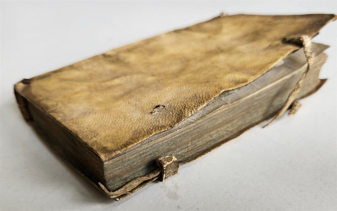 1768 THEOLOGY IN SPANISH ANTIQUE VIVA JESUS VELLUM BOUND: VIVA JESUS. LAS RUBRICAS del MISSAL ROMANO Reformado, Que Quinta Vez Salen a Luz Baxo La Proteccion de Nuestra Senora de Monserrate by Galindo, Gregorio Imprenta de Maria Angela Marti, Viuda: Barcelon