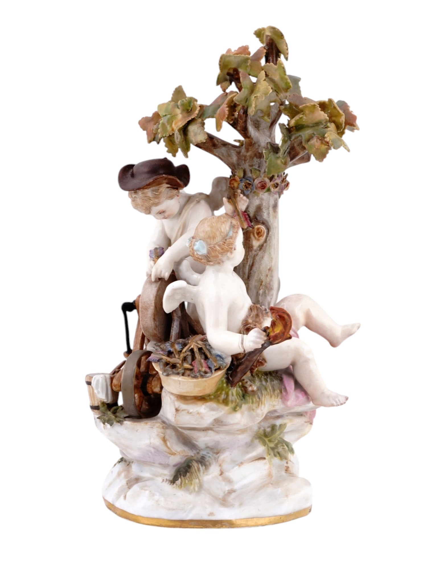 A MEISSEN PORCELAIN GROUP OF CUPID AND PSYCHE, 19TH CENTURY