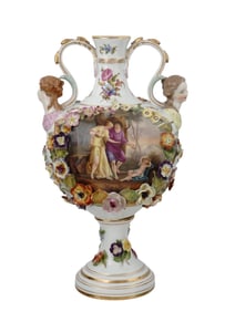 A DRESDEN PORCELAIN VASE WITH FLOWERS, 19TH CENTURY