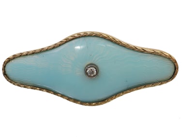 A RUSSIAN GULOCHE ENAMEL BROOCH, EARLY 20TH CENTURY