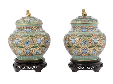 A PAIR OF 20TH CENTURY CHINESE CLOISONNE ENAMEL LIDDED VASES