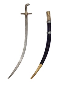 A FINE PERSIAN SHAMSHIR SWORD WITH DAMASCUS STEEL BLADE, 18TH CENTURY