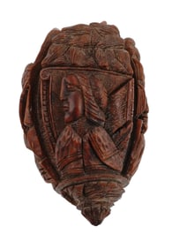 A HAND-CARVED COQUILLA NUT SNUFFBOX, ITALY, EARLY 19TH CENTURY