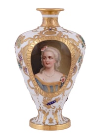 A FINE ROYAL VIENNA PORCELAIN VASE, COMTESSE DU BARRY, 19TH CENTURY