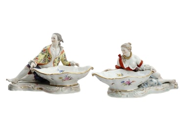 A PAIR OF MEISSEN PORCELAIN FIGURAL SWEET MEAT DISHES, 19TH C.
