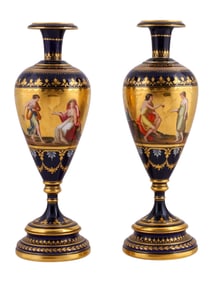 A PAIR OF ROYAL VIENNA PORCELAIN VASES, CA. 1900