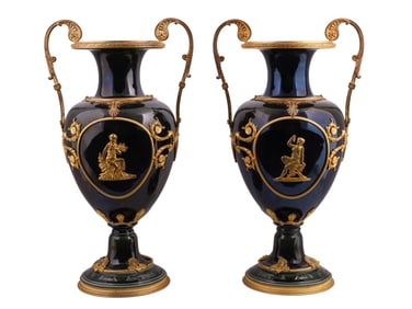 A PAIR OF FRENCH EMPIRE-STYLE PORCELAIN VASES, 19TH CENTURY