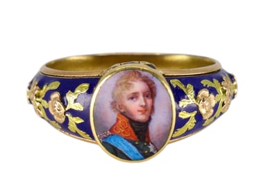 A GOLD PERSONAL RING OF TSAR ALEXANDER I OF RUSSIA WITH SECRET COMPARTMENT