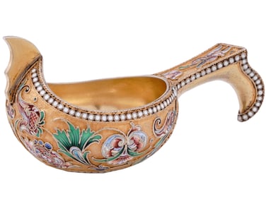 RUSSIAN SILVER-GILT AND ENAMEL KOVSH, 1899-1908