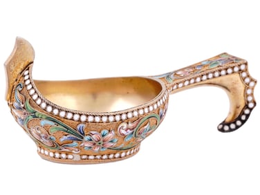 RUSSIAN SILVER-GILT AND ENAMEL KOVSH, 1908-1917