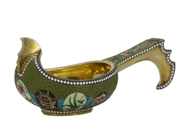 RUSSIAN SILVER-GILT AND ENAMEL KOVSH, 1908-17