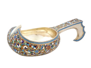 LARGE RUSSIAN SILVER AND ENAMEL KOVSH, 1899-1908