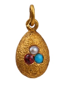 RUSSIAN GOLD EASTER EGG PENDANT, FABERGE, C.1900S