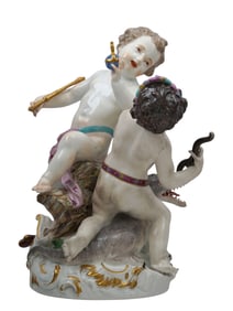 MEISSEN PORCELAIN FIGURAL GROUP, 18TH CENTURY