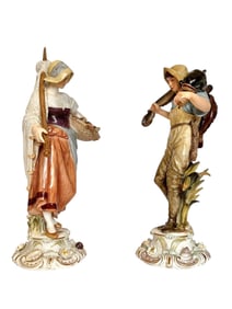PAIR OF MEISSEN PORCELAIN FIGURES, CIRCA 1900S