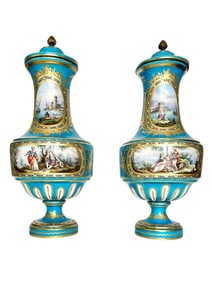 A PAIR OF SEVRES-STYLE PORCELAIN VASES, 19TH CENT.