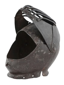 AN ITALIAN CLOSED GIOCO DEL PONTE HELMET, PISA, 17TH CENTURY