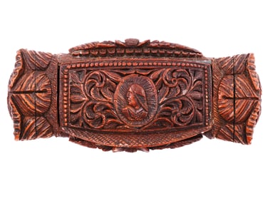 A FINE CARVED-WOOD FRENCH SNUFF BOX, 18TH CENTURY