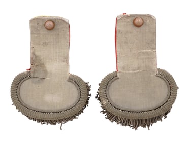 A PAIR OF RUSSIAN SILVER THREADED OFFICERS EPAULETTES, CA. 1910