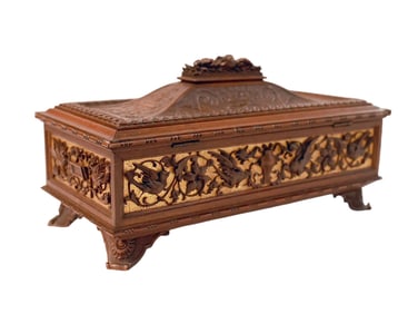 AN ITALIAN PIETRO GIUSTI (1822–1878) CARVED WOOD BOX, SIENA, 1877