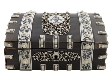 A COLONIAL ANGLO-INDIAN INLAID CASKET, 19TH CEN.