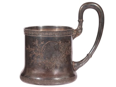 A RUSSIAN SILVER TEA GLASS HOLDER WITH FOLIATE DECOR