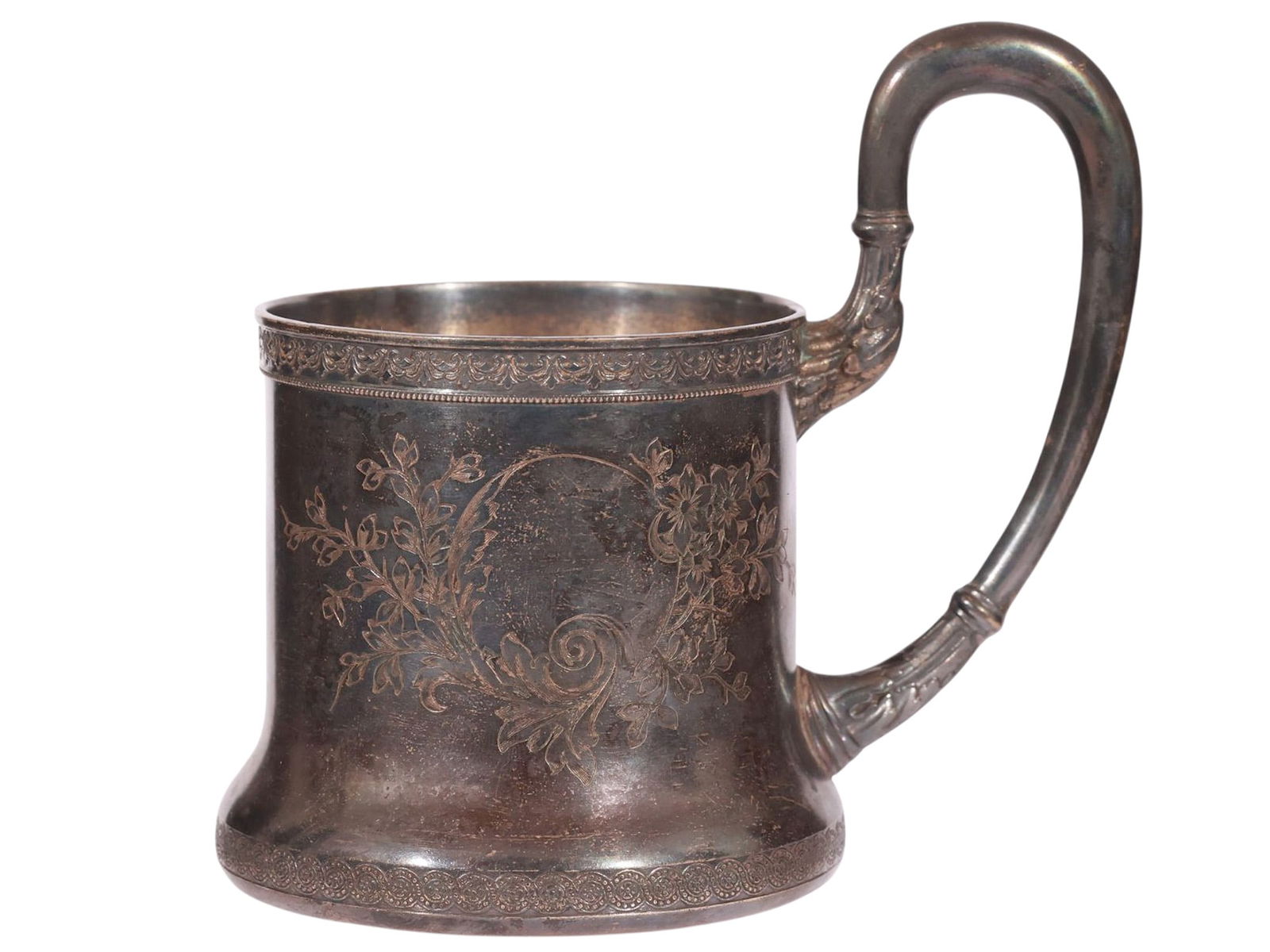 A RUSSIAN SILVER TEA GLASS HOLDER WITH FOLIATE DECOR (1 of 7)