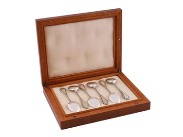 A CASED SET OF SIX SILVER FABERGE, RUSSIAN, SORBET SPOONS