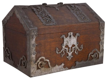 AN IRON-MOUNTED LIDDED CHEST, 19TH CENTURY