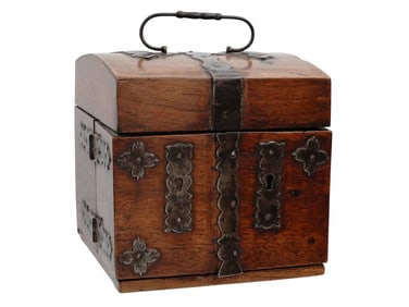 A FRENCH SWING-OUT CASE WITH HAND-COLORED ENGRAVING AND KEY, CA 1810