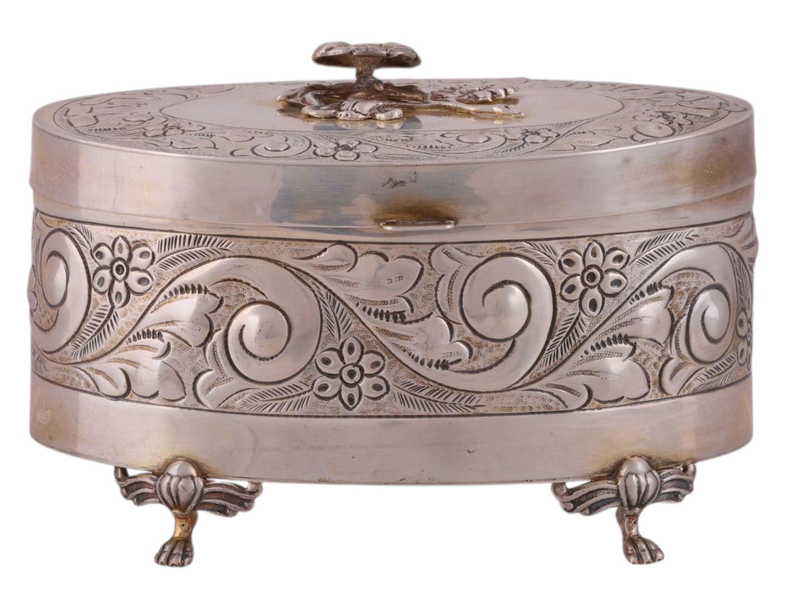 A SILVER ETROG BOX, EUROPEAN, 19TH CENTURY, JUDAICA (1 of 7)