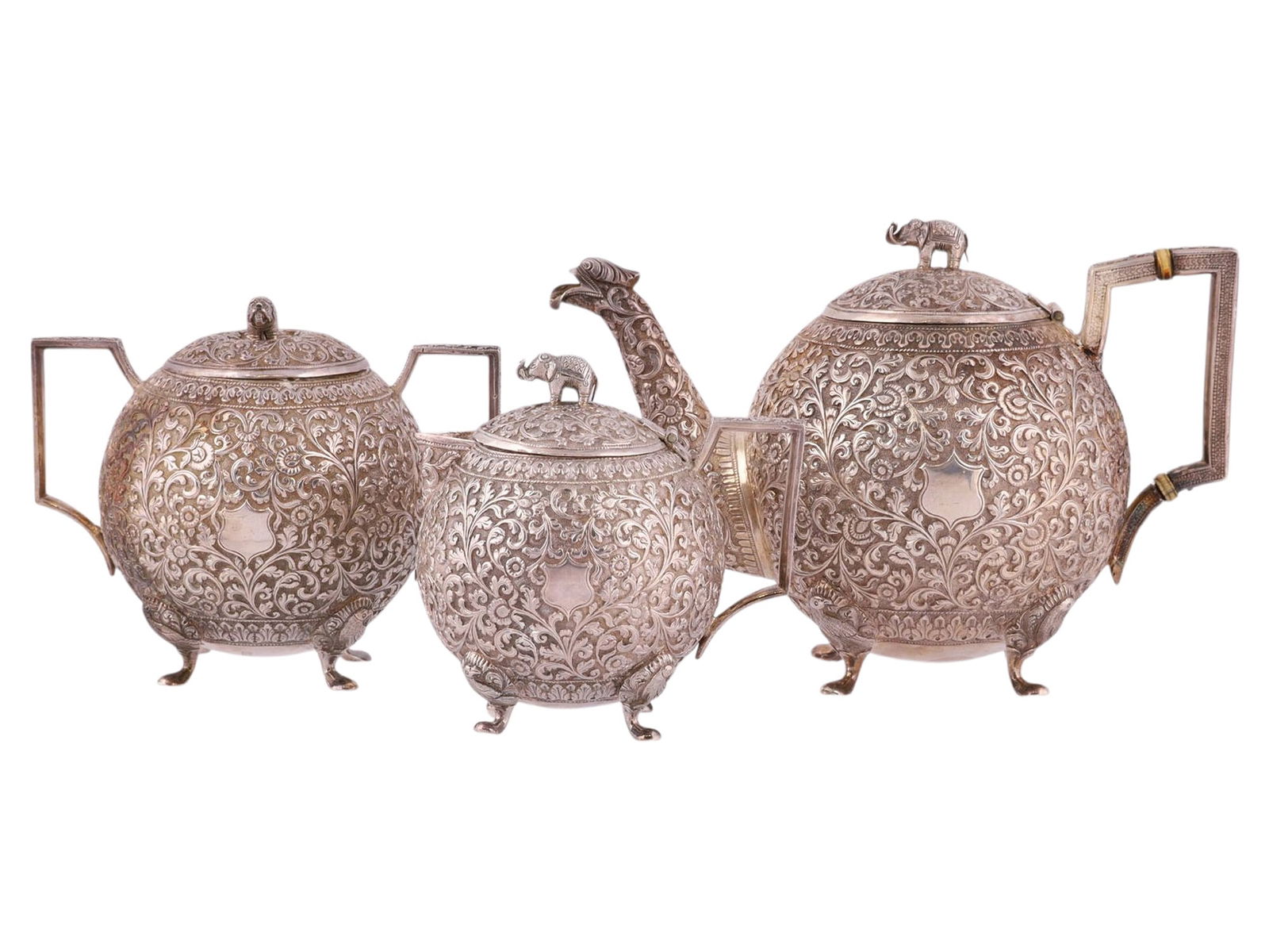 AN EXCEPTIONAL INDIAN SILVER THREE-PIECE TEA SET, CA. 1870 (1 of 4)