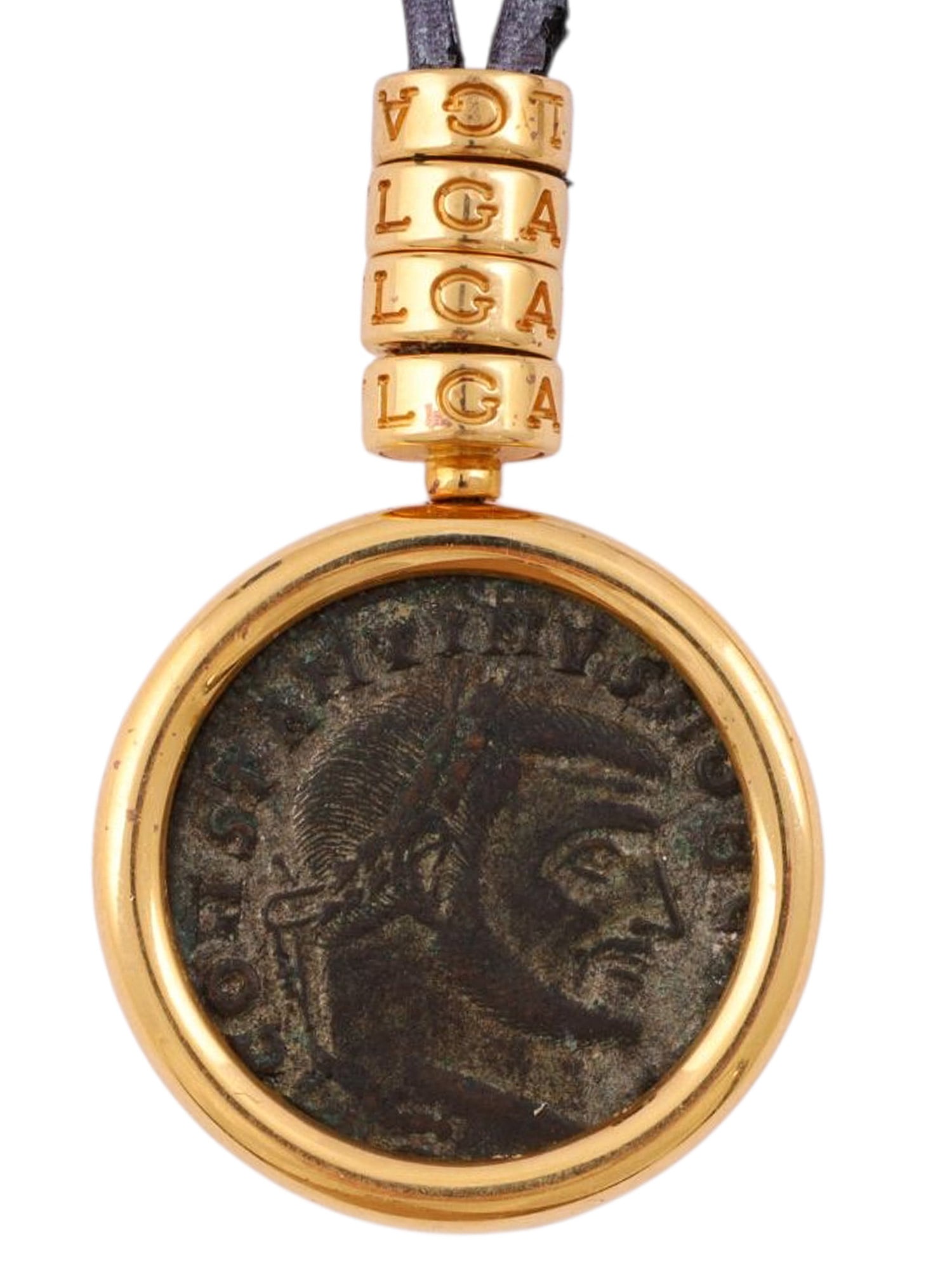 A BULGARI 18K GOLD PENDANT WITH AN ORIGINAL ROMAN COIN, ITALY, LATE 20TH CENTURY: Designed as a circular 18K gold mount centering an authentic Roman bronze coin, the obverse depicting a laureate male profile in classical style and the reverse showing architectural or symbolic motif