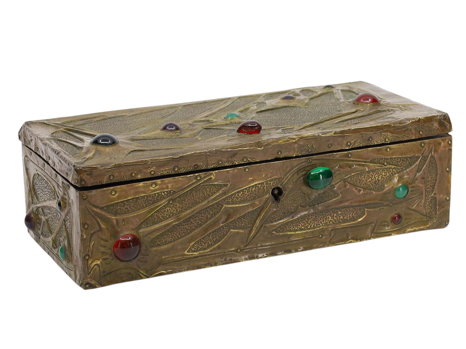 AN ALFRED LOUIS DAGUET (1875-1942) ART NOUVEAU HAMMERED COPPER BOX, C. 1900 (1 of 8)