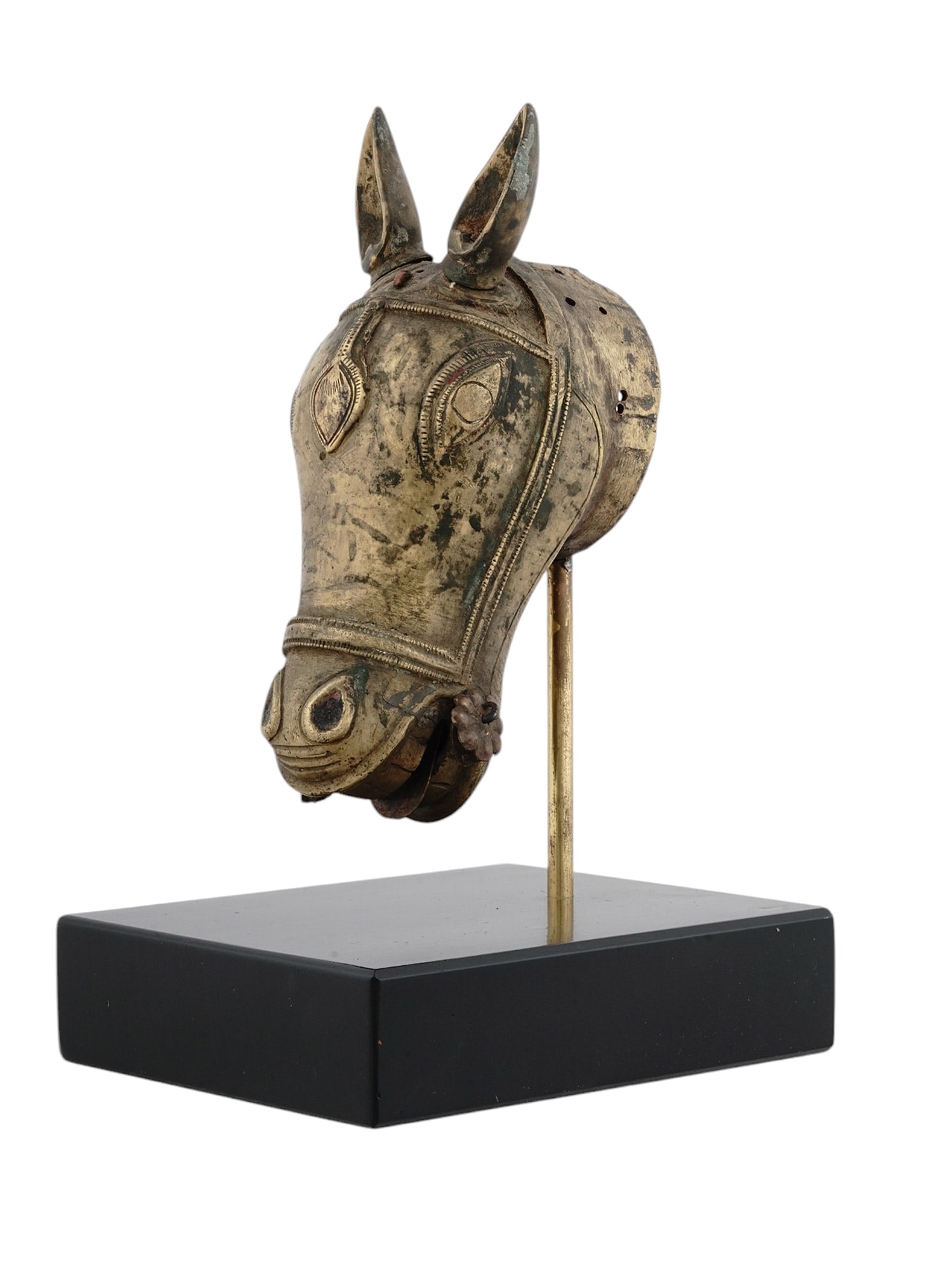 AN 18TH CENTURY CAST BRONZE INDIAN HORSE HEAD: An 18th-century Indian cast bronze horse head mounted on a custom-made base. The head is probably an ornament for a Zenana carriage or a temple chariot. Frequently, the extremely elaborate carriages w