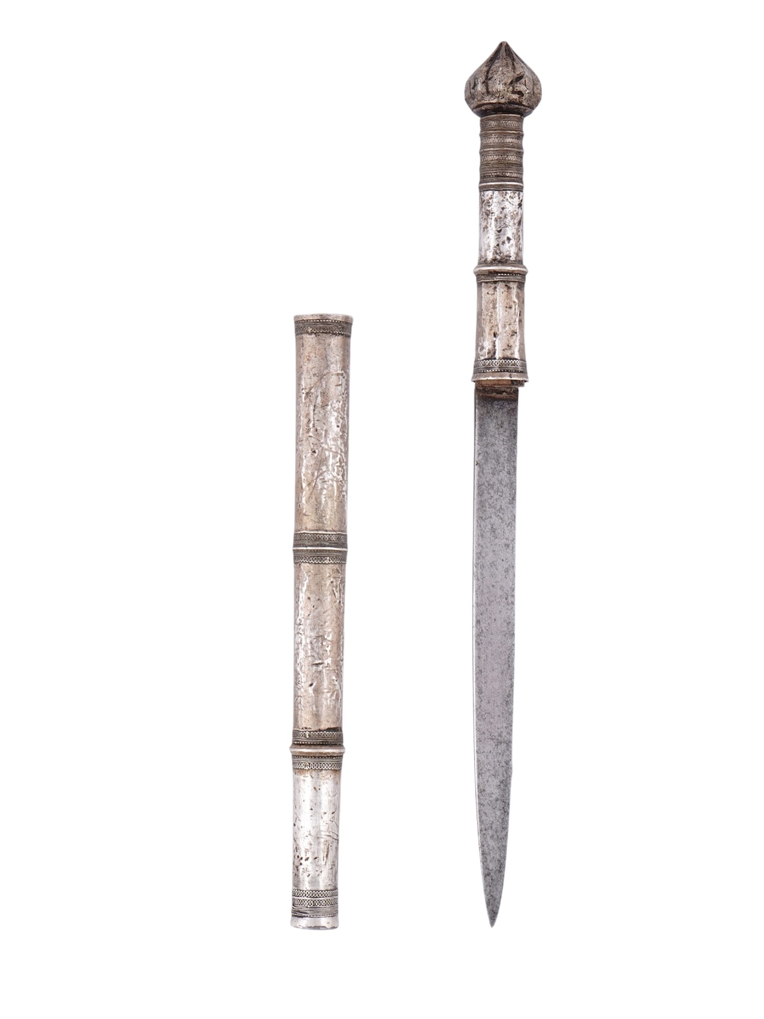 A SILVER MOUNTED BURMESE DHA DAGGER, 19TH CEN. (1 of 5)