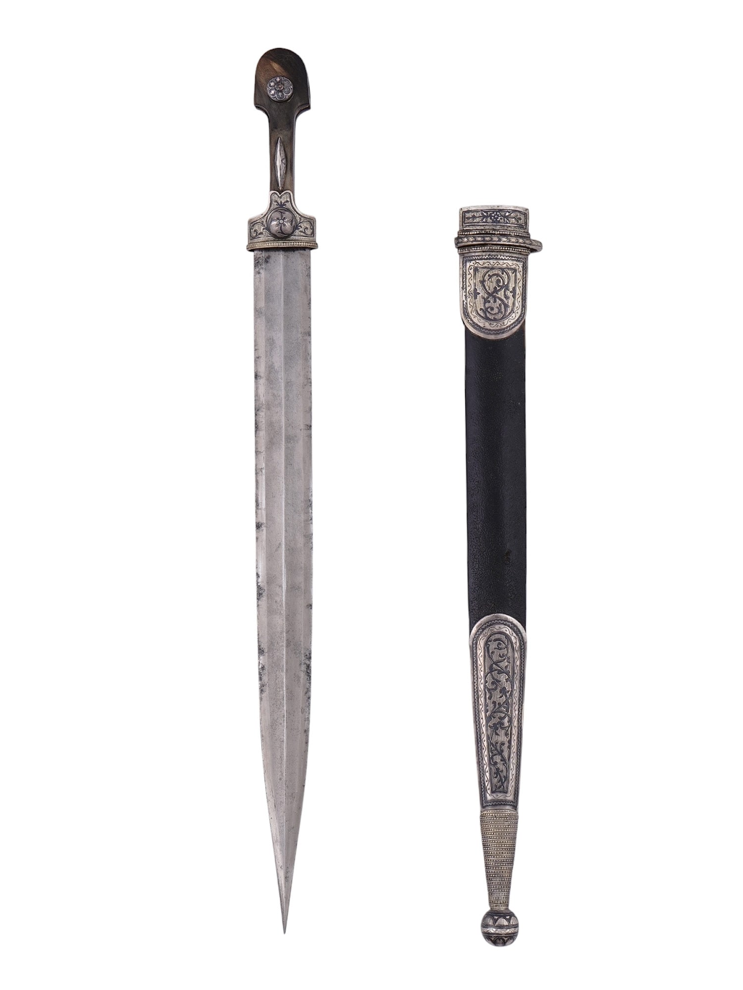A CAUCASIAN SILVER MOUNTED KINDJAL DAGGER, 19TH/20TH CEN. (1 of 8)