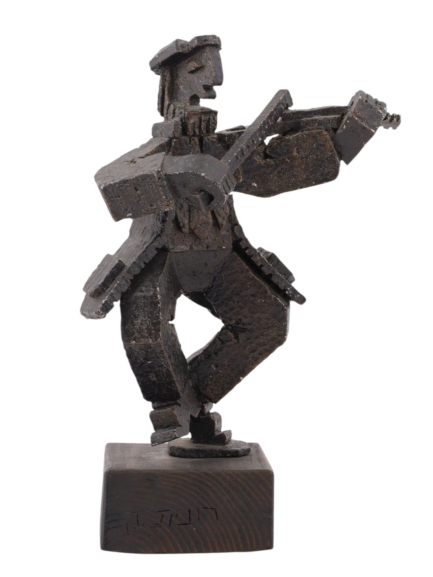 A CUBIST SCULPTURE "FIDDLER ON THE ROOF" BY BARUCH SAKTSIER, B. 1942: Baruch (Boris) Saktsier (Russian - Israeli, born 1942), cast bronze Cubist sculpture, "Fiddler on the roof." Mounted on a wooden plinth with carved inscription in Hebrew. Note: Baruch Saktsier graduat