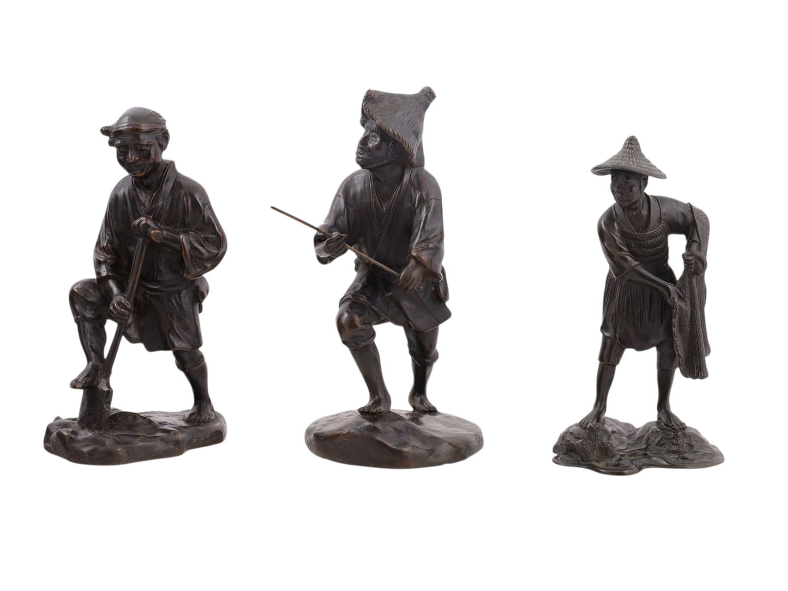 A LOT OF THREE JAPANESE BRONZE FIGURES OF PEASANTS, MEIJI PERIOD (LATE 19TH–EARLY 20TH CENTURY) (1 of 8)