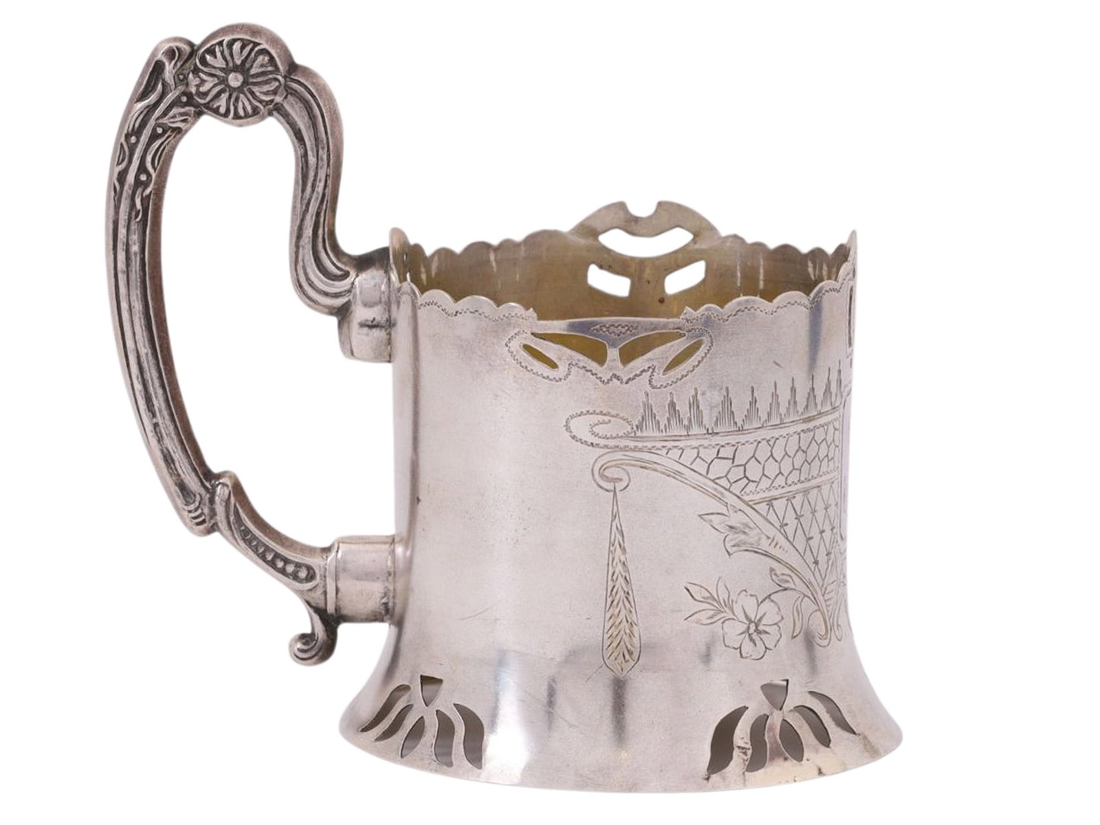 A RUSSIAN STYLE SILVER TEAGLASS HOLDER IN NEO-RUSSIAN STYLE, 19TH CEN.: A cylindrical tea glass holder decorated with engraved openwork featuring a floral motif and a central medallion, with a monogram within the medallion.The hallmark 84 is stamped at the base of the han