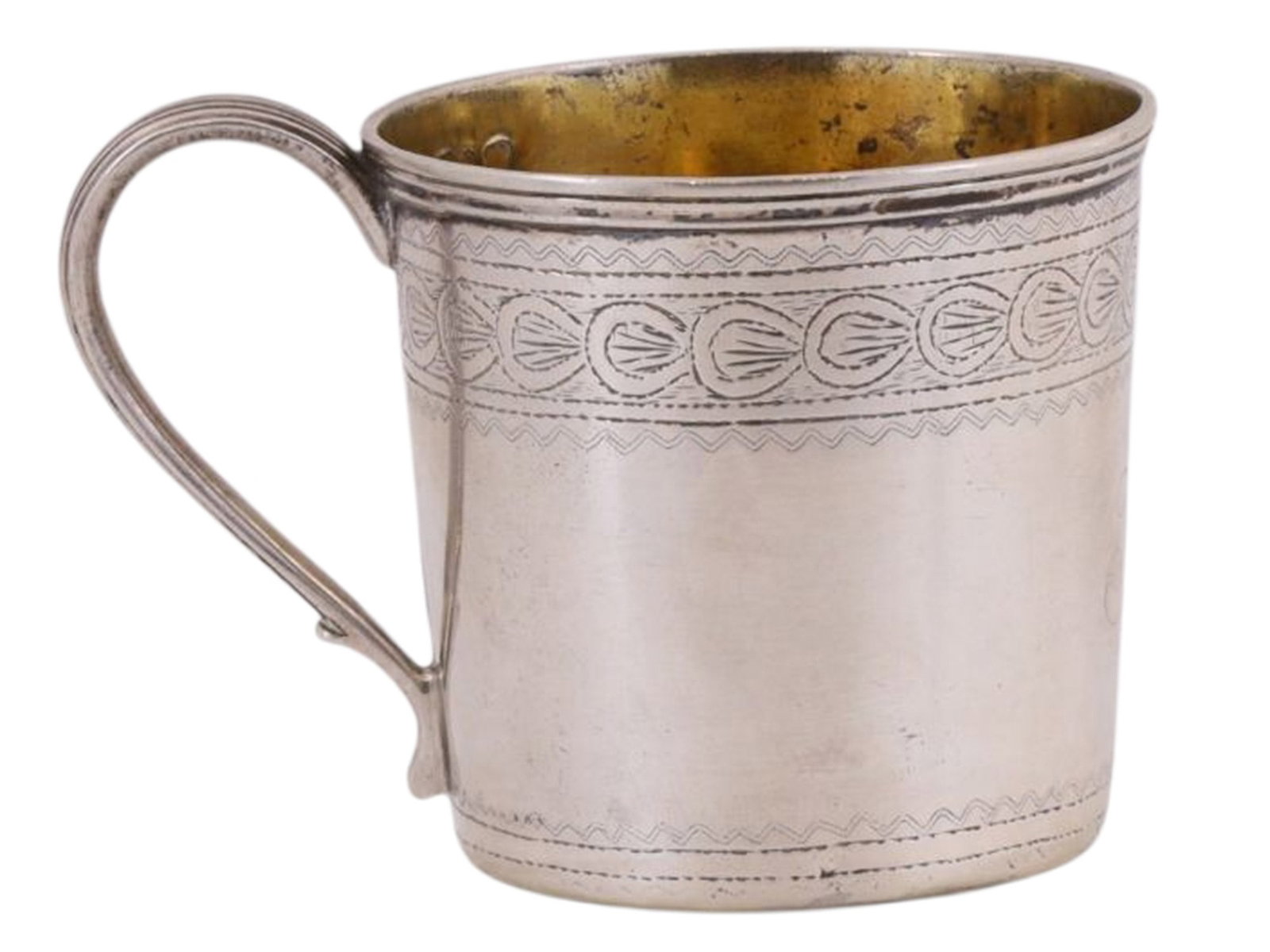 AN 1827 RUSSIAN PARCEL-GILT SILVER TEA GLASS HOLDER WITH ENGLISH INSCRIPTION: A Russian parcel-gilt silver tea glass holder with engraved loop patterns around the rim. The underside engraved with the commemoration inscription '11th December 1826'. Monogrammed with the initials 