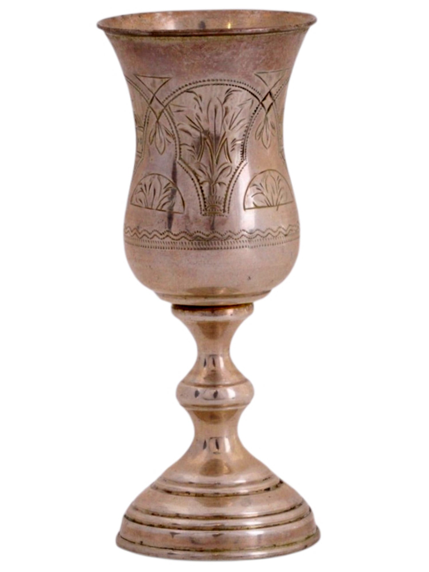 A RUSSIAN SILVER SHOT GLASS WITH ARCHITECURAL SCENE: A Russian silver shot glass comprising a tapered cup set atop a lathe-turned stand, the cup being engraved with foliate motifs and a view of a traditional Russian building.Hallmarks: St George Moscow 