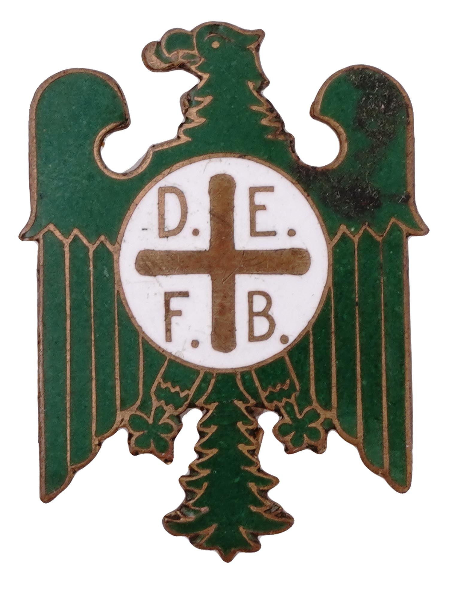 A 1915 GERMAN PROTESTANT WOMENS ASSOCIATION (DEUTSCHER EVANGELISCHE FRAUENBUND) PINBACK: A pin of the German Protestant Women's Association c. 1915. Maker's mark to the verso. The DEF was a Feminist organization active from the late 19th century until the rise of the Nazis. Dimensions: L: