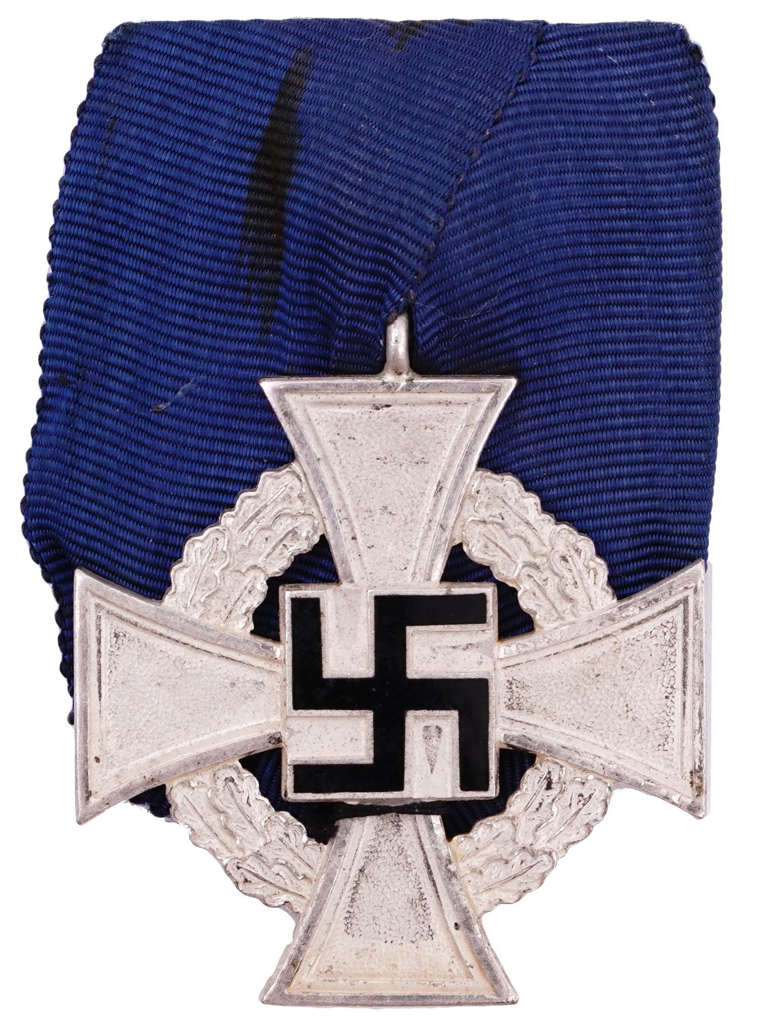 A WW2 GERMAN LONG SERVICE ON SINGLE MEDAL BAR: A German Faithful Service (25 Years) with its original ribbon.Very good condition overall. Dimensions: L: 2 1/2 in., (6.4 cm.) Please make all inquiries before bidding. All lots are sold "as-is", refe